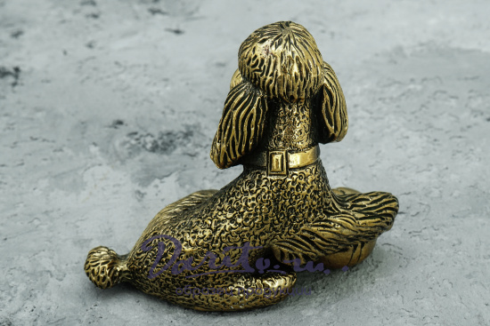 Скульптура из бронзы «Пудель с мячом»