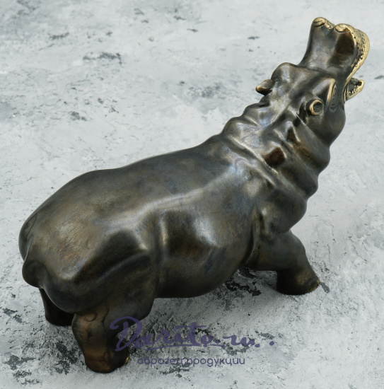 Скульптура из бронзы «Бегемот»
