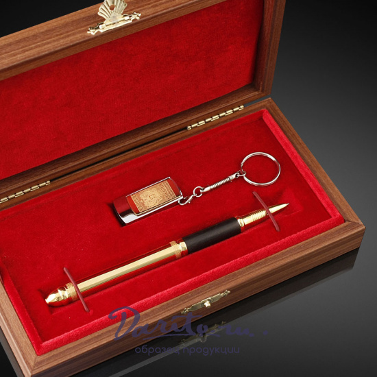 Подарочный набор «Ручка и флеш-накопитель»